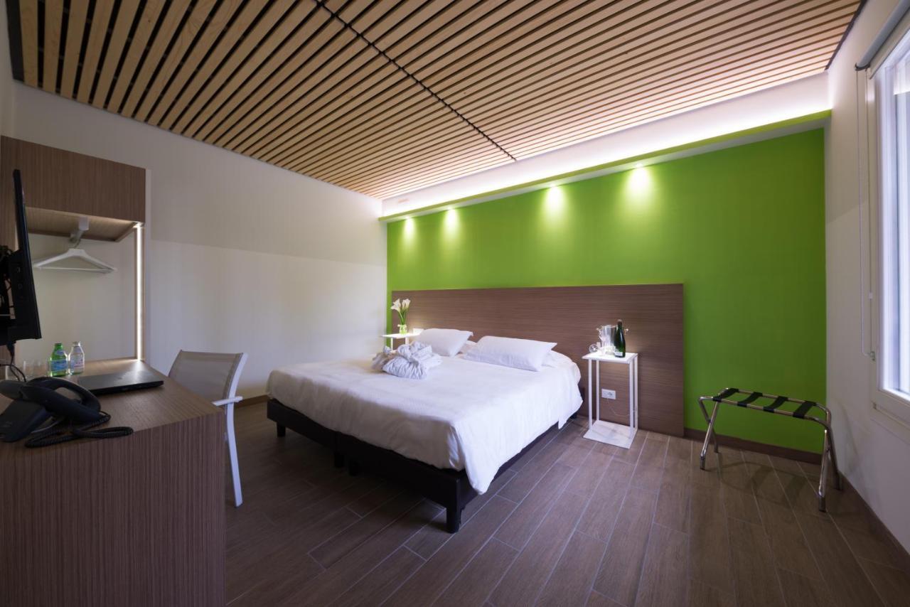 Hotel Marelet 崔威里奥 外观 照片